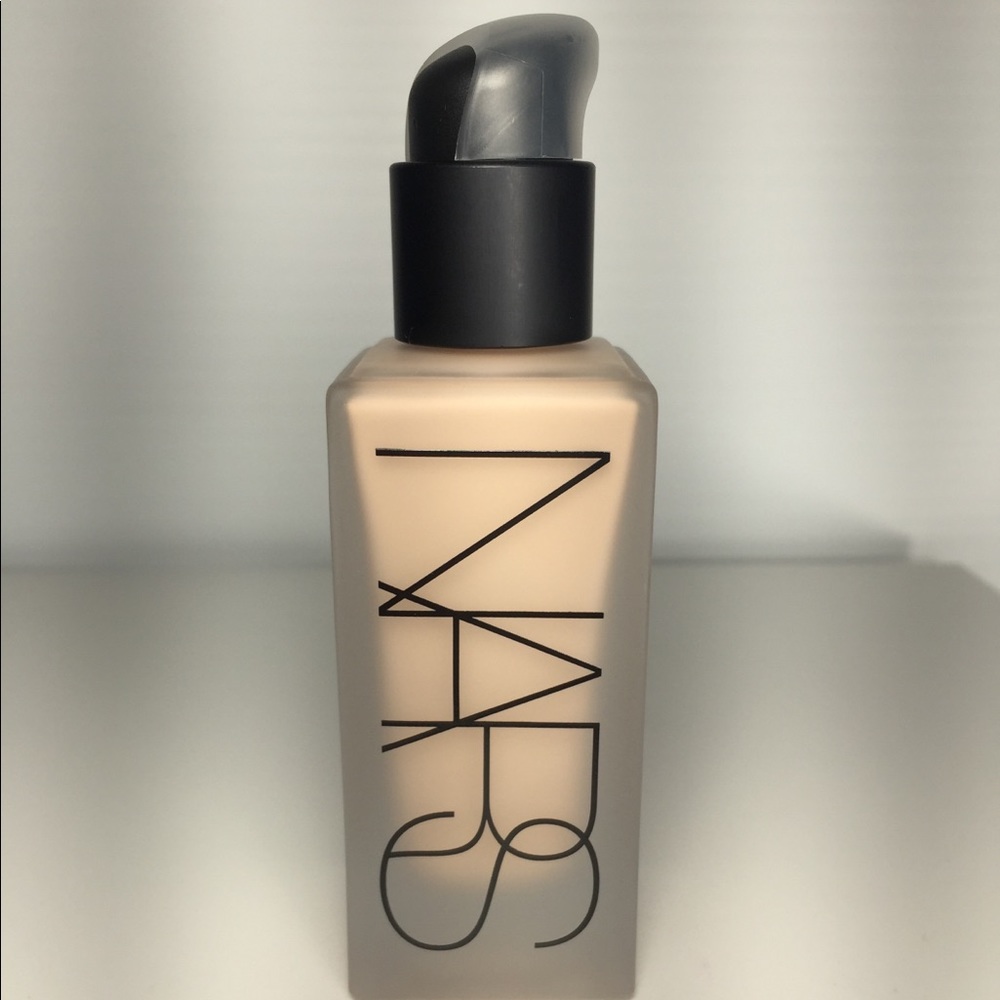NARS Luminous Foundation: Mont Blanc